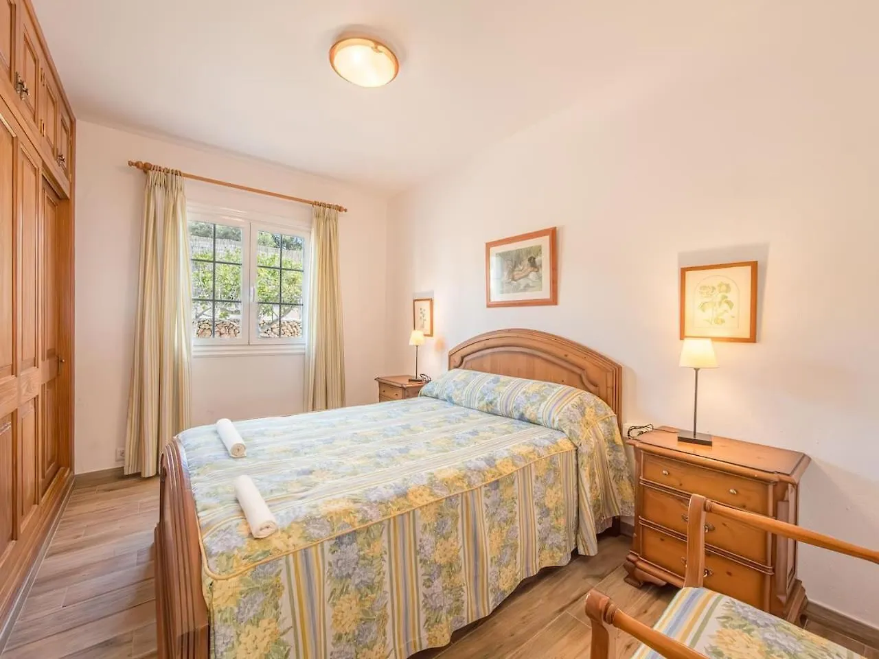 Villa Sur Binisafua 度假居